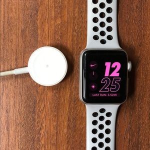 Nike + series 3 Apple Watch